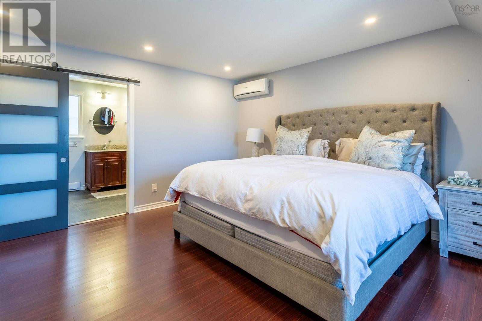 Property 27 of 41 of 94 Cottagedale Crescent