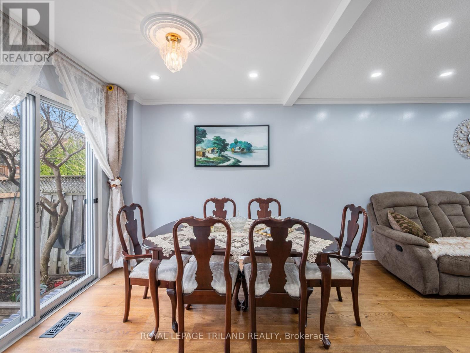 5335 RICHBOROUGH DRIVE Property Photo