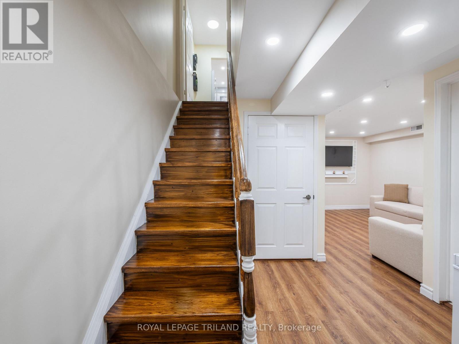 5335 RICHBOROUGH DRIVE Property Photo