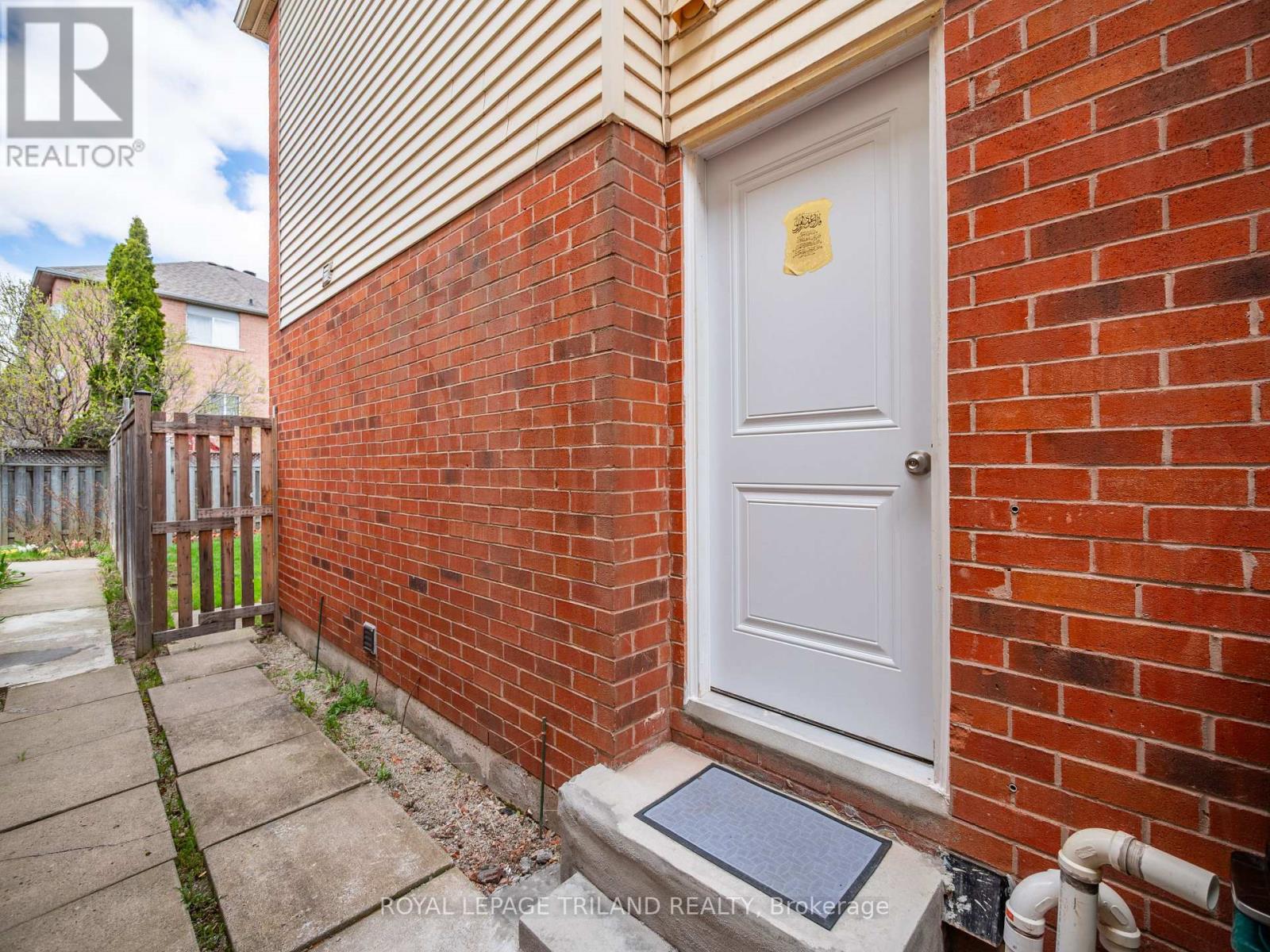 5335 RICHBOROUGH DRIVE Property Photo