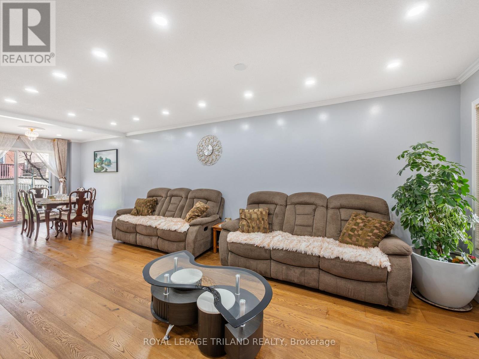 5335 RICHBOROUGH DRIVE Property Photo