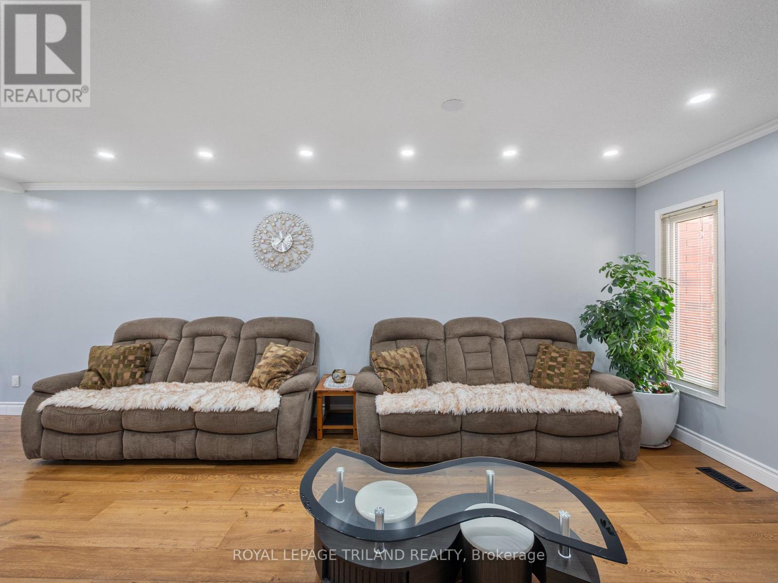 5335 RICHBOROUGH DRIVE Property Photo