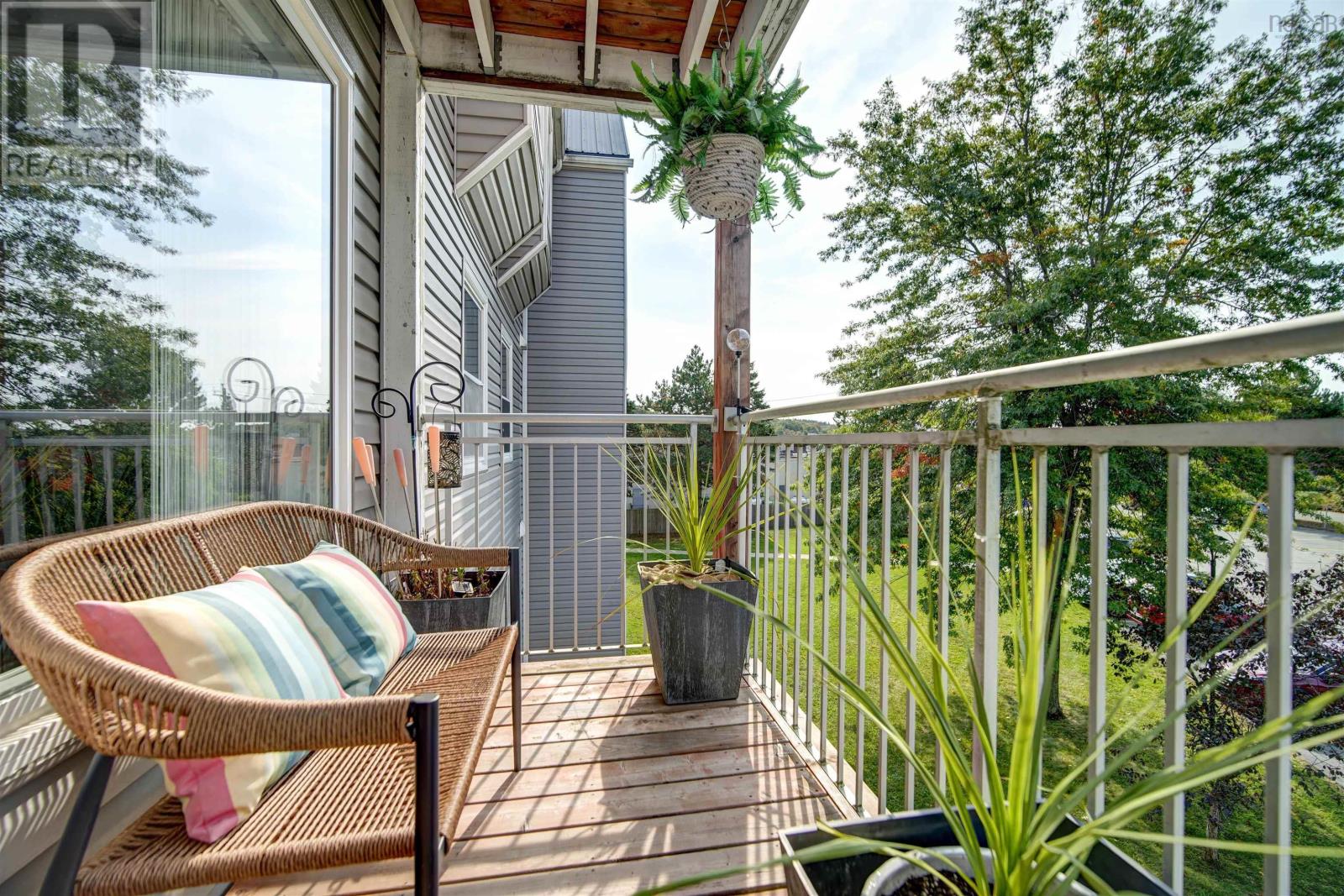 Property 17 of 38 of 304 31 River Lane