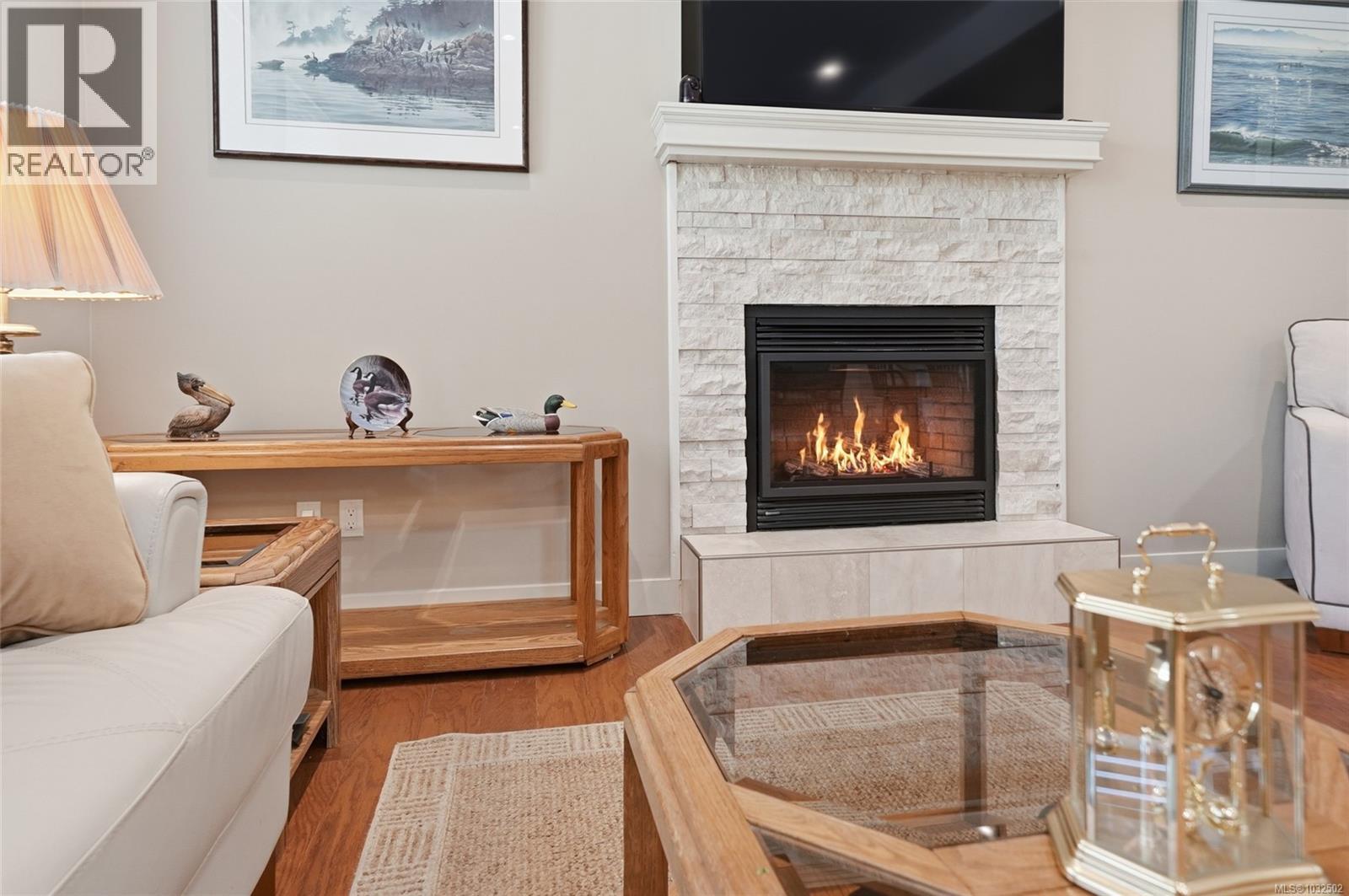 #10 2895 RIVER RD - 9