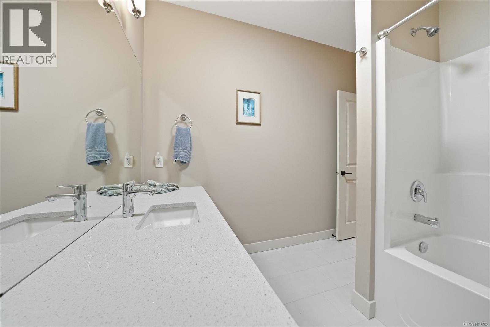 #10 2895 RIVER RD - 21