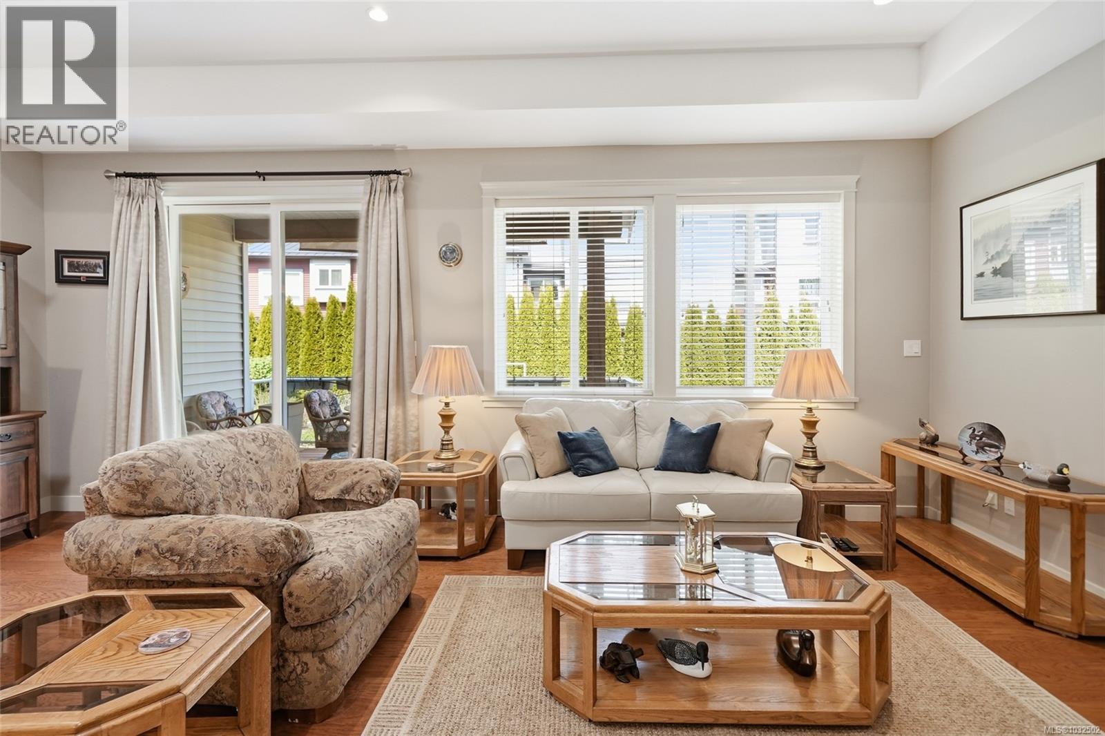 #10 2895 RIVER RD - 49