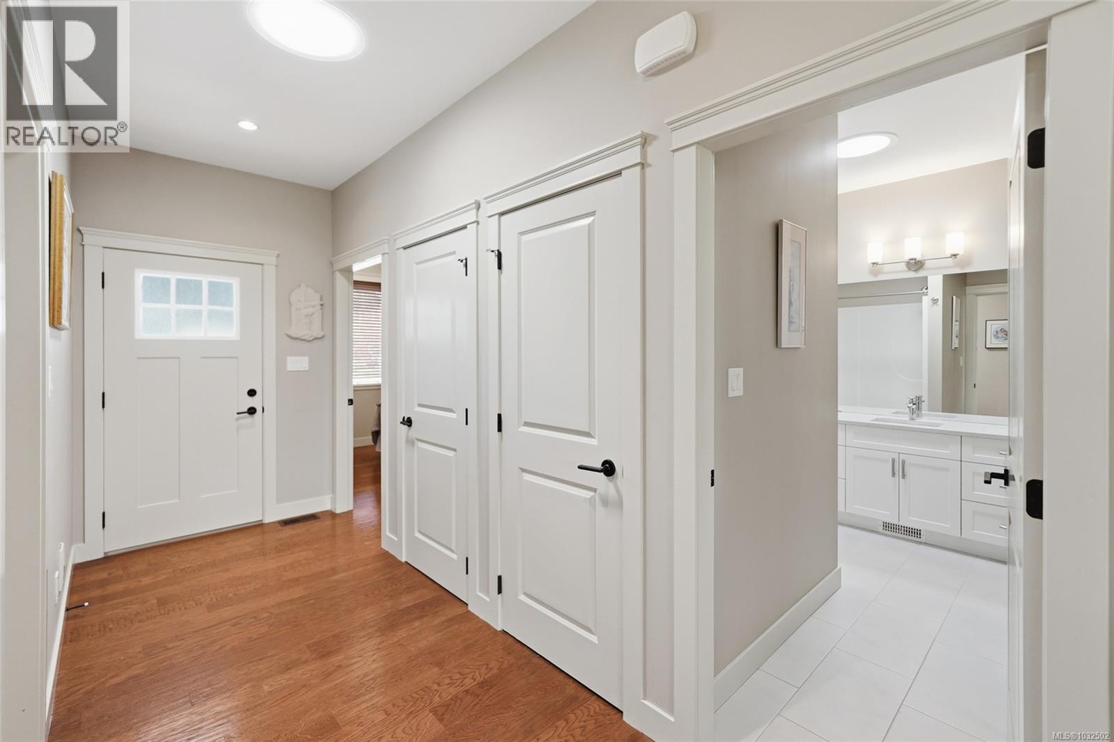 #10 2895 RIVER RD - 19