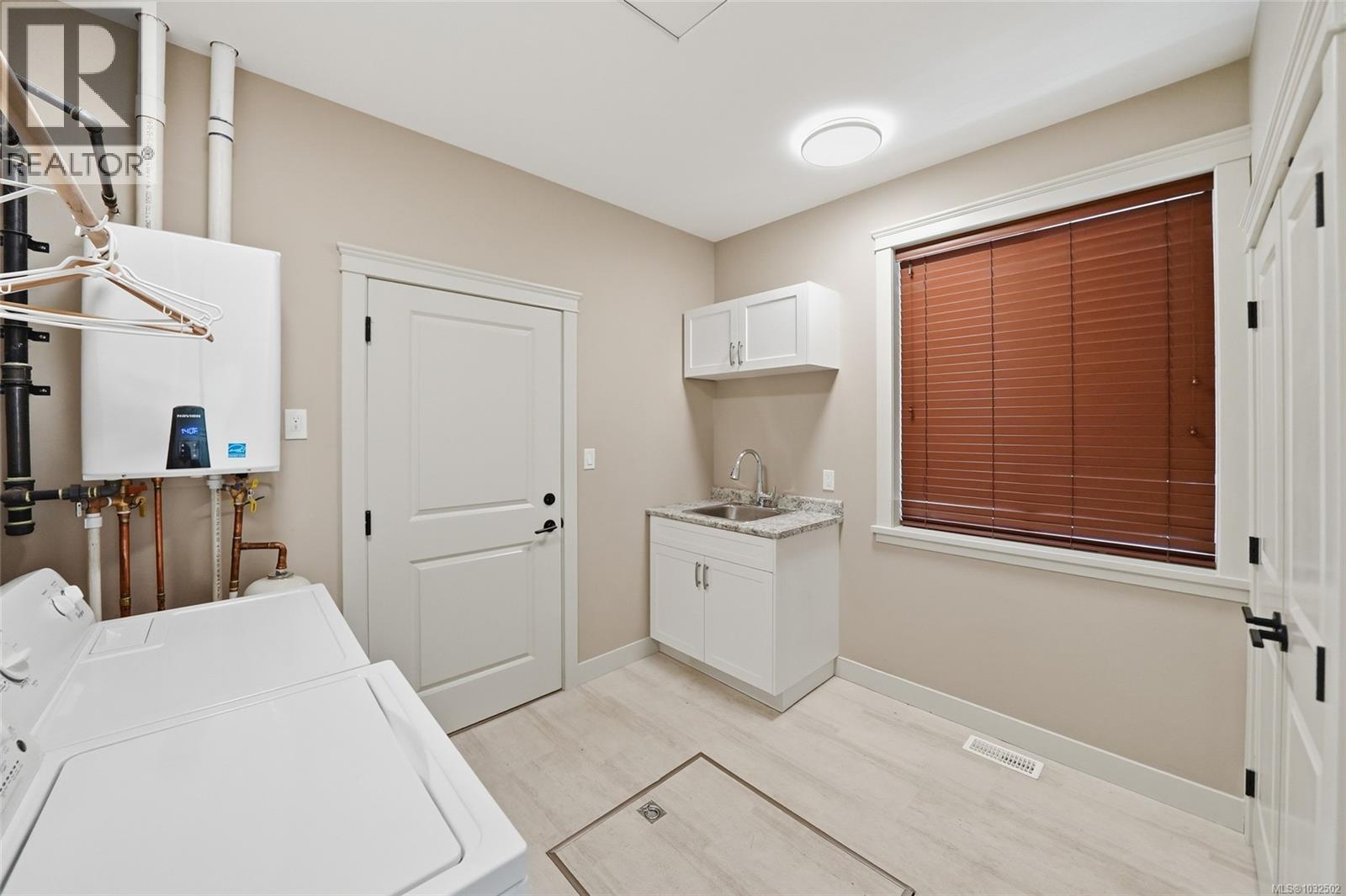 #10 2895 RIVER RD - 23