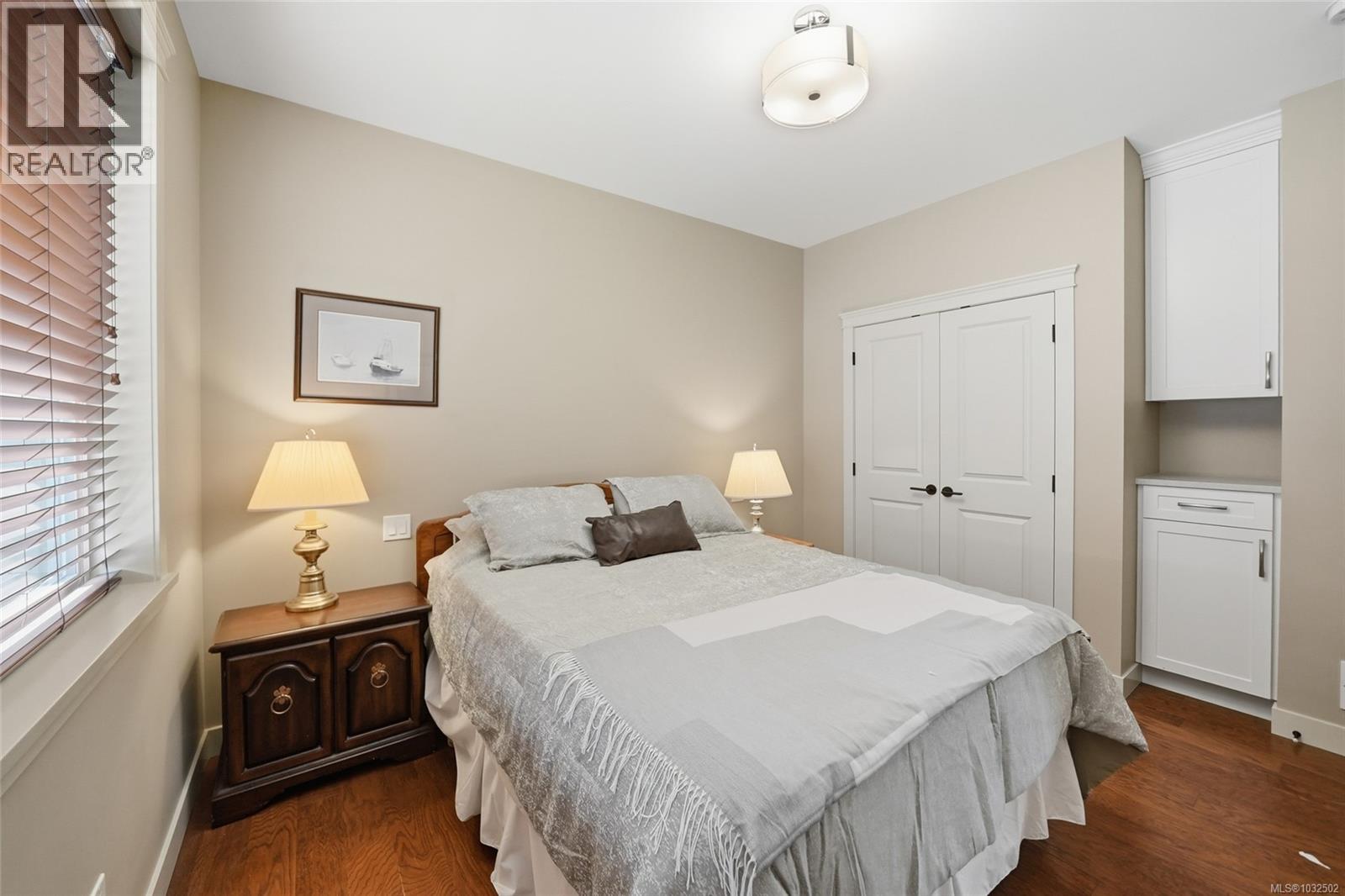 #10 2895 RIVER RD - 26