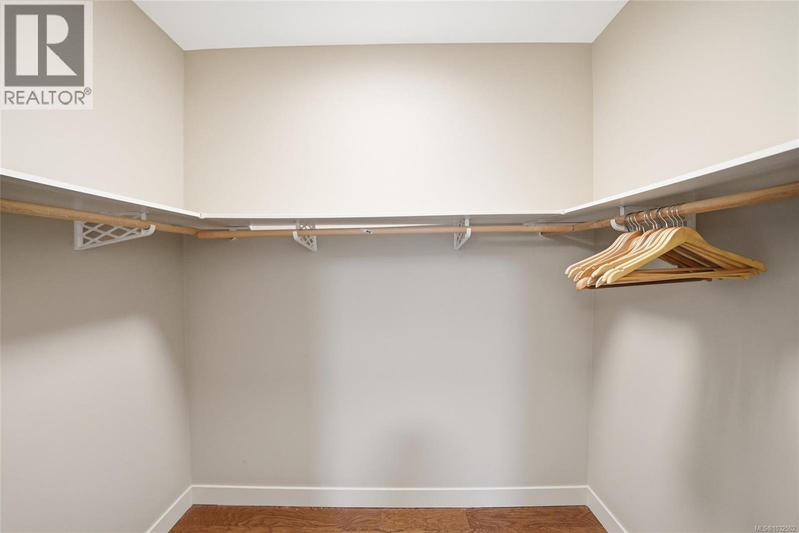 #10 2895 RIVER RD - 18