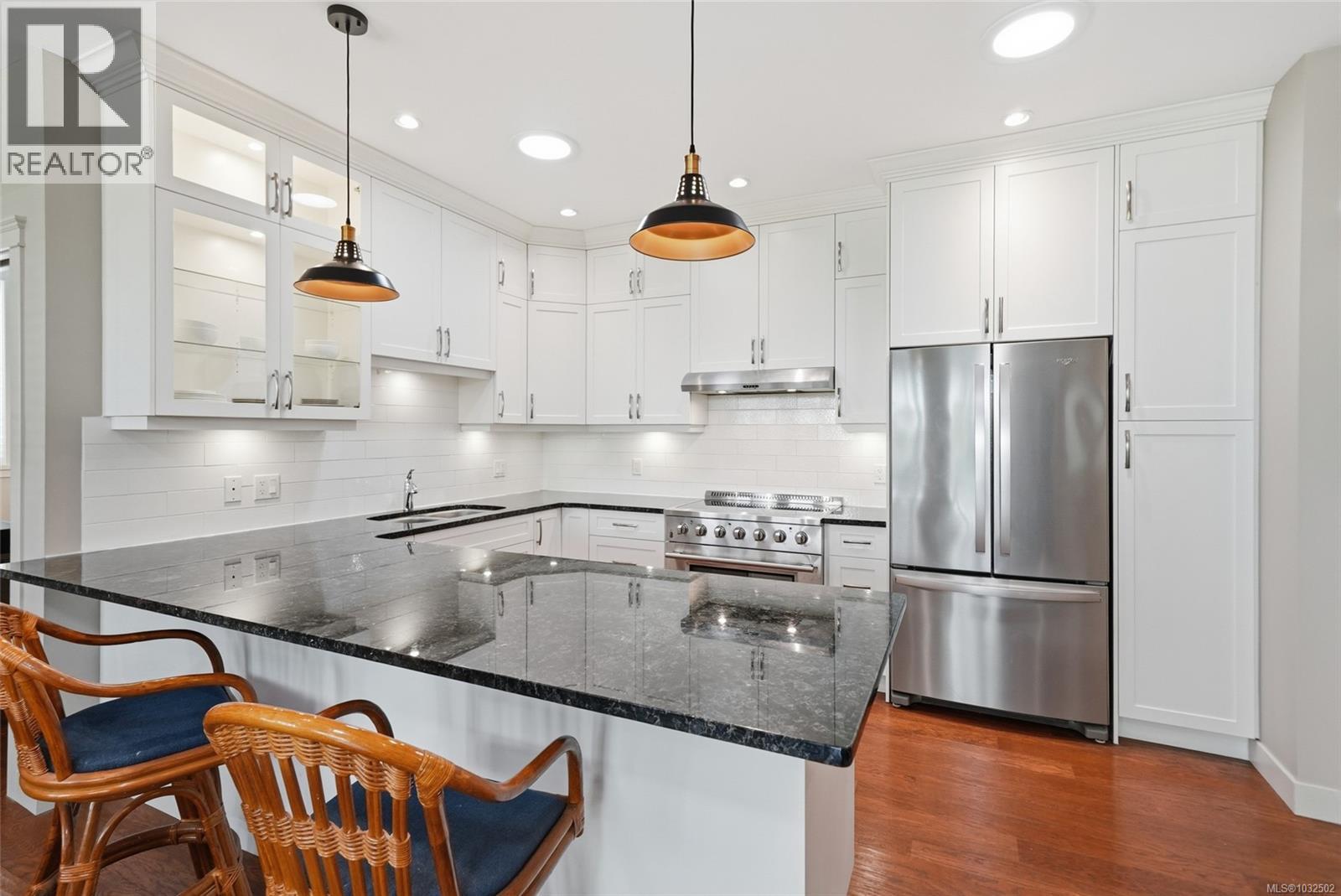 #10 2895 RIVER RD - 41