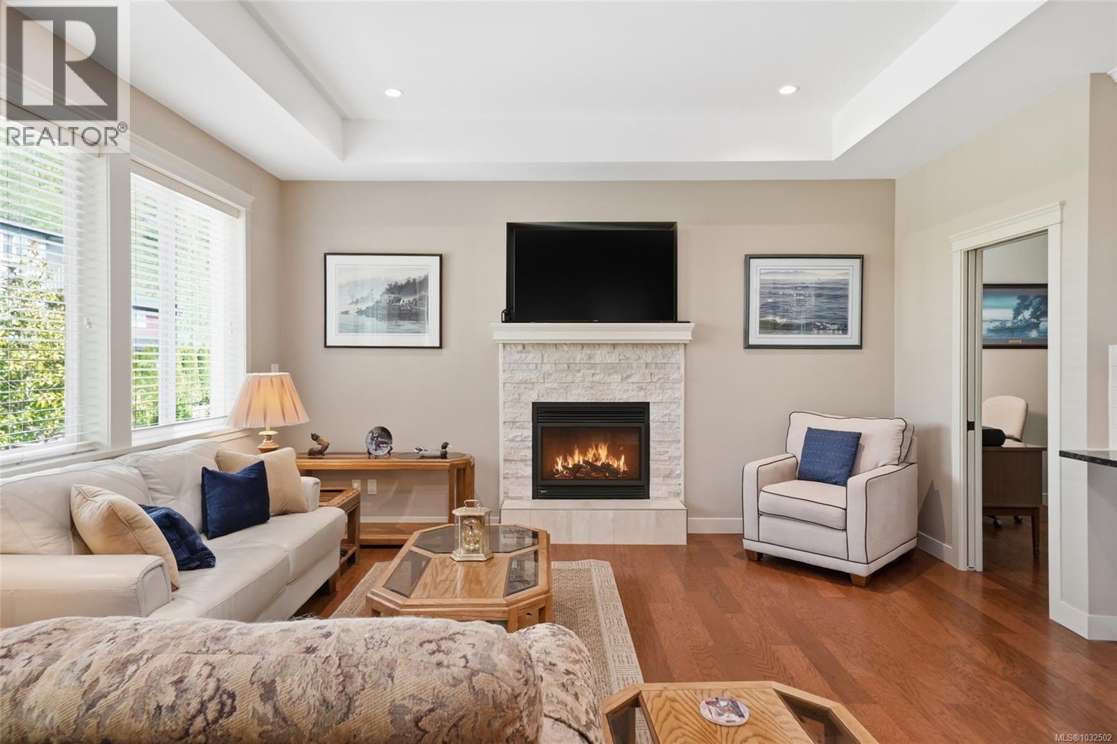 #10 2895 RIVER RD - 46