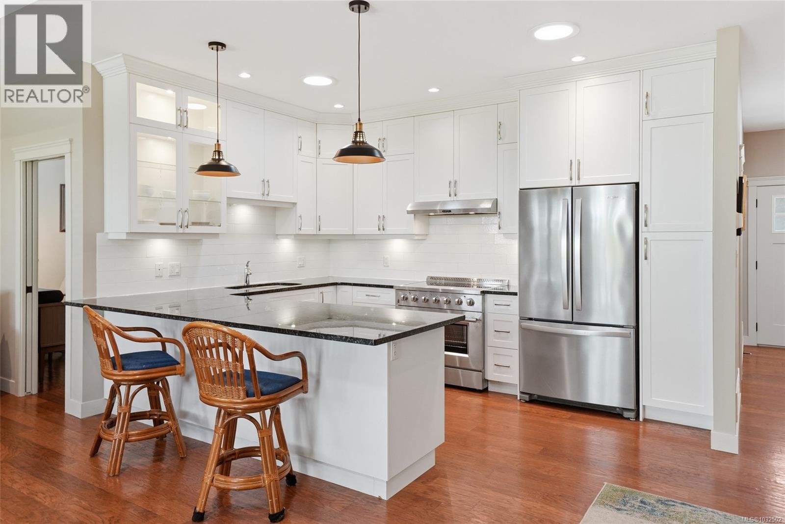 #10 2895 RIVER RD - 40