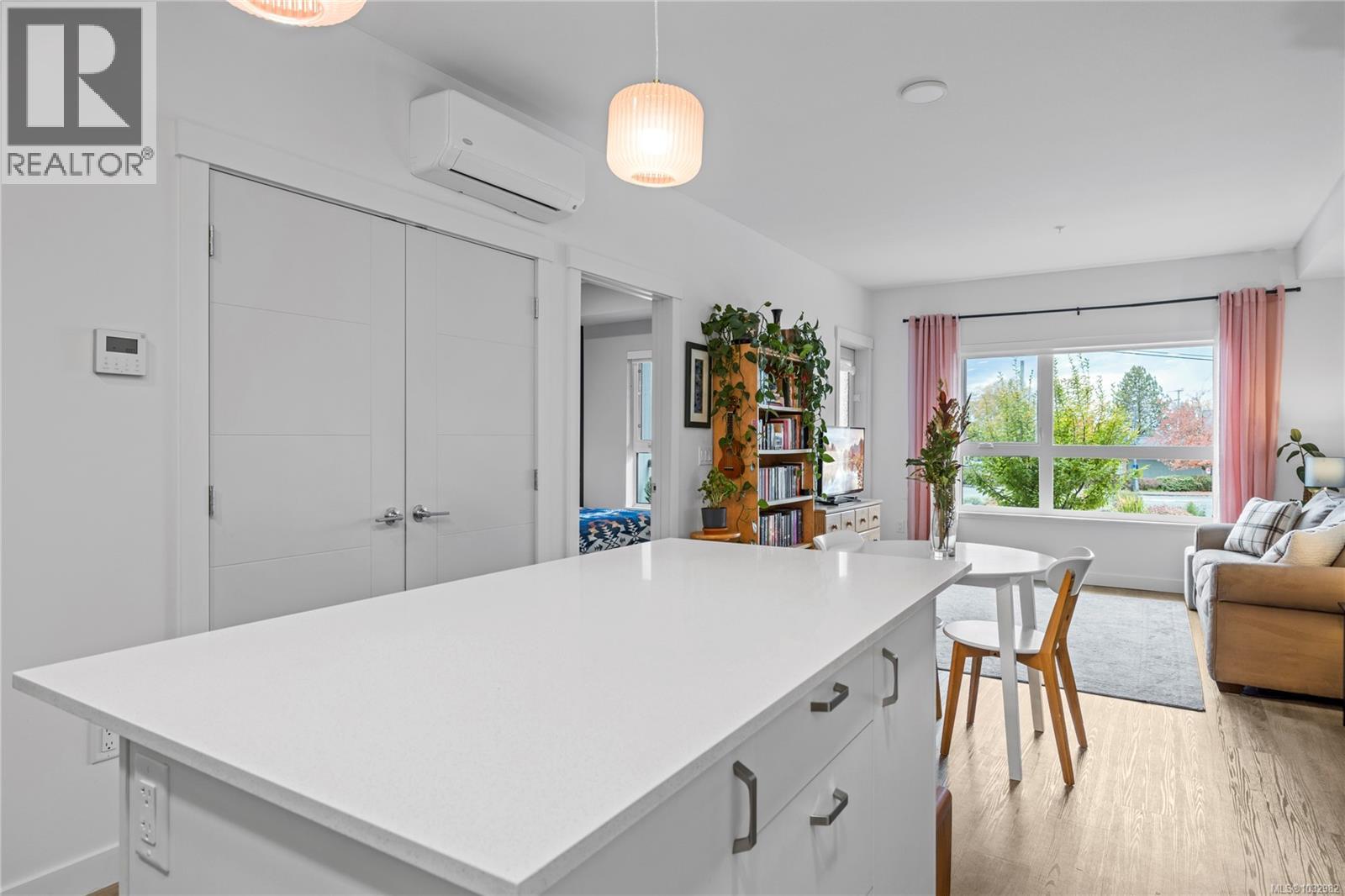 #109W 140 Jensen Ave W - 23