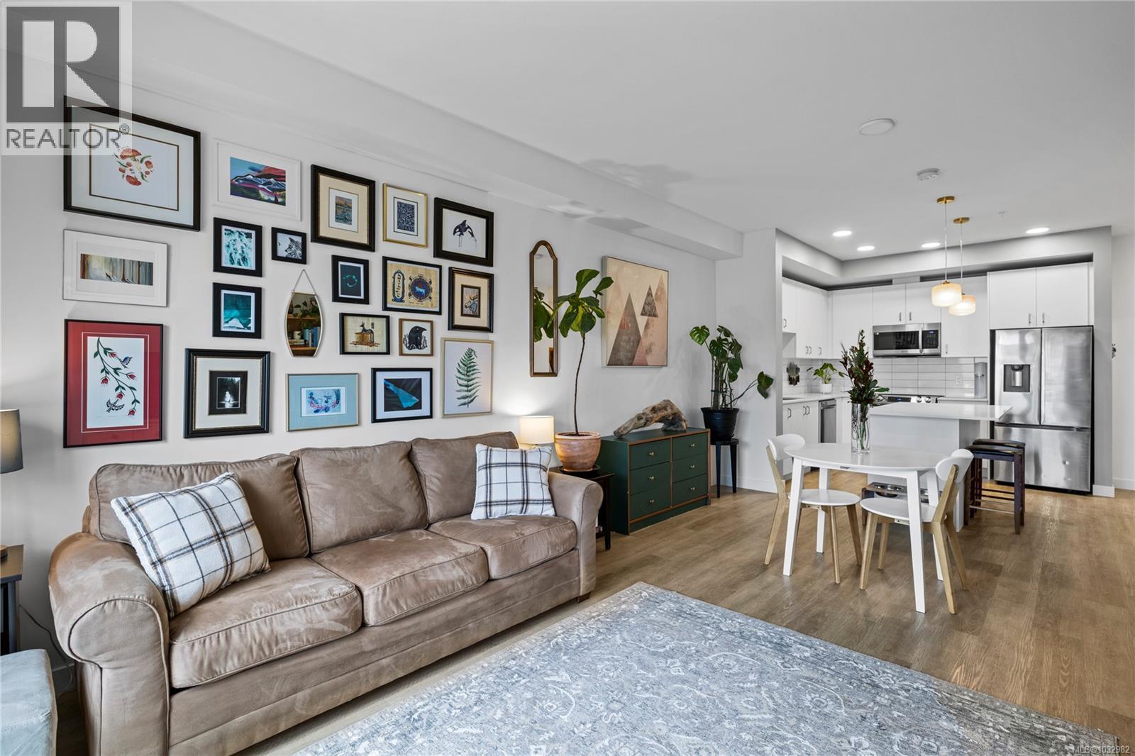 #109W 140 Jensen Ave W - 6