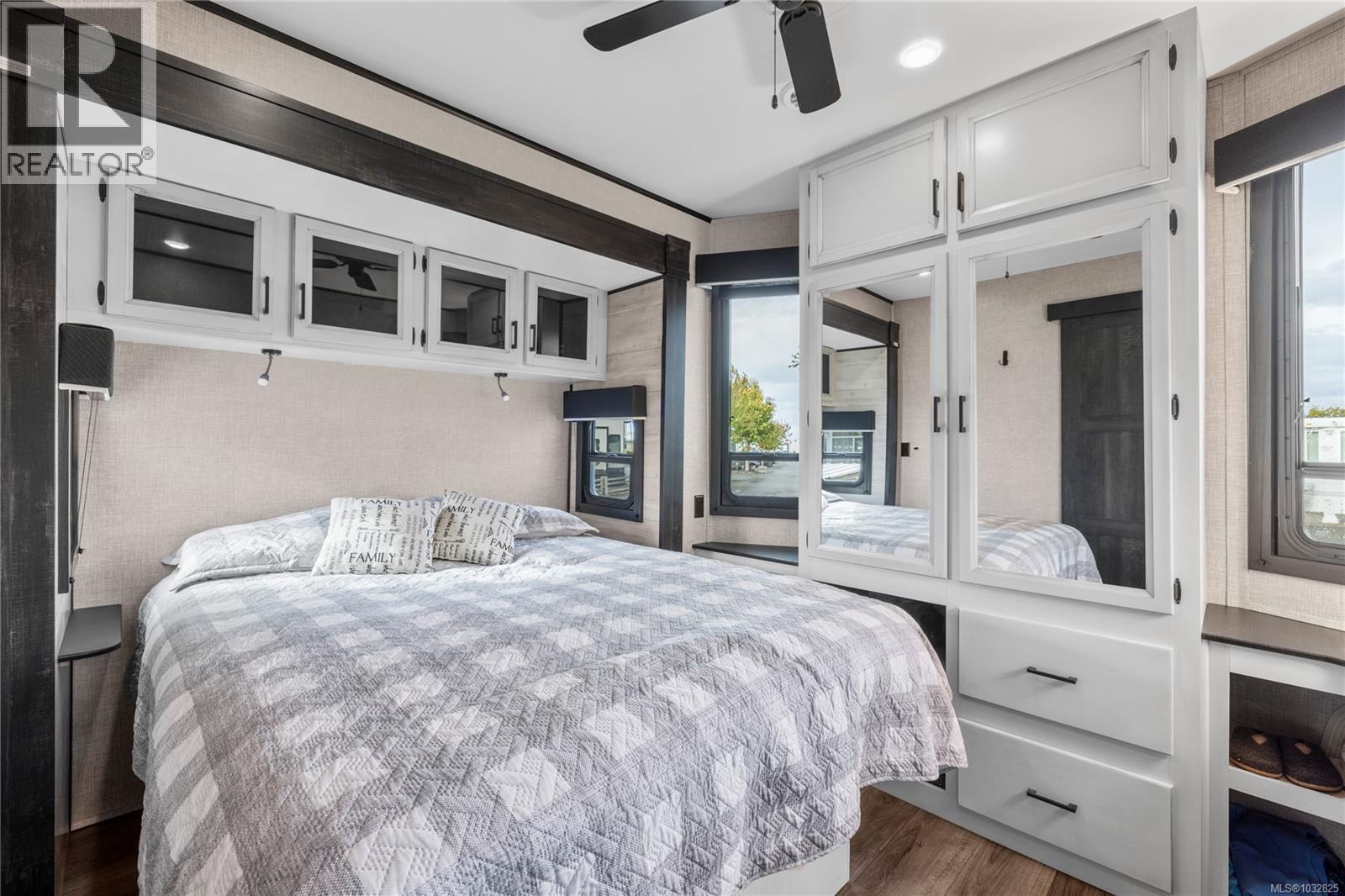 #208 200 Corfield St - 9