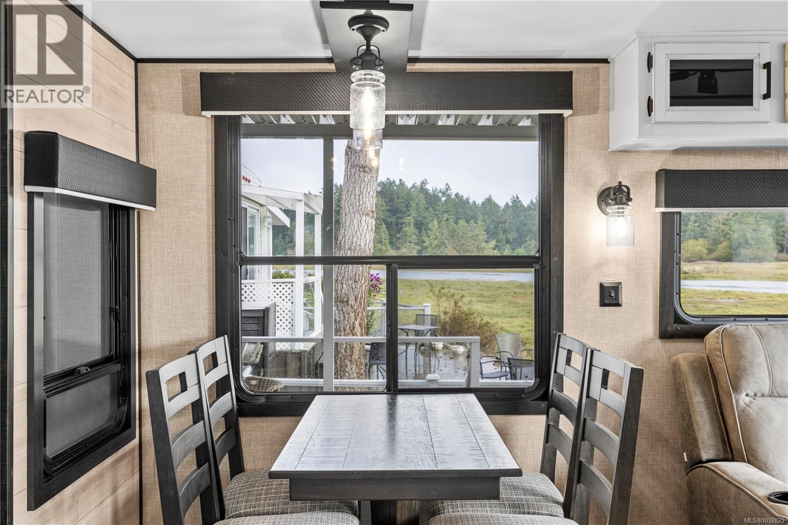 #208 200 Corfield St - 13