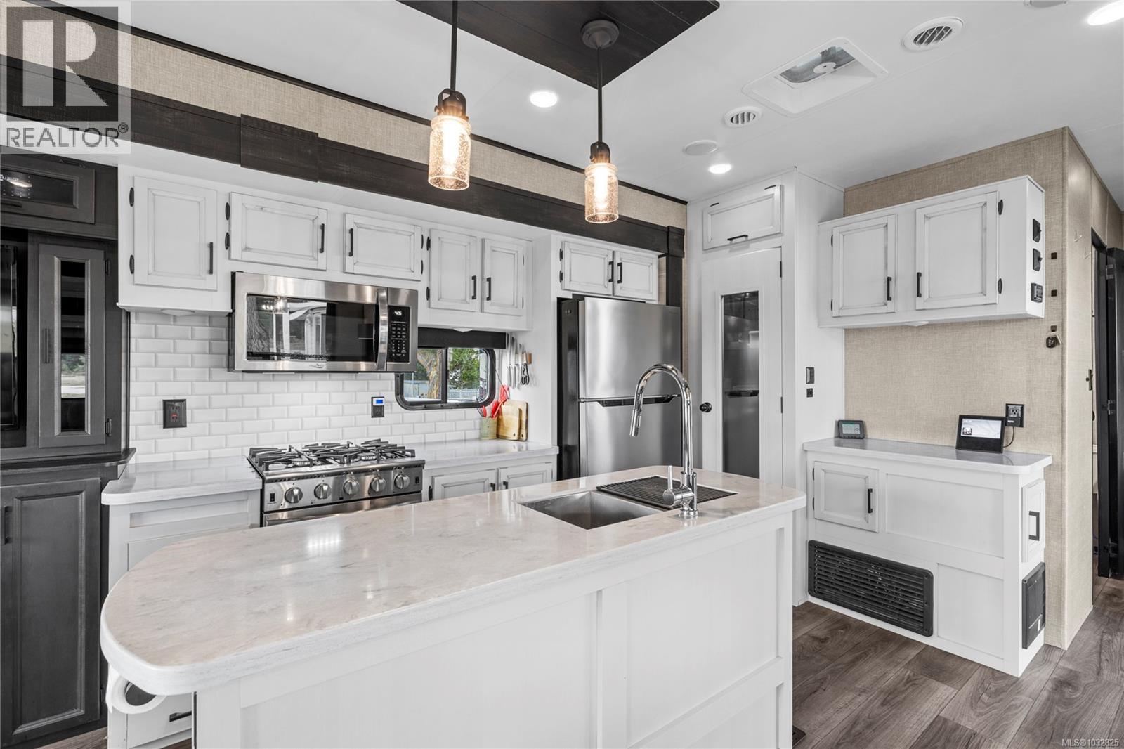 #208 200 Corfield St - 18