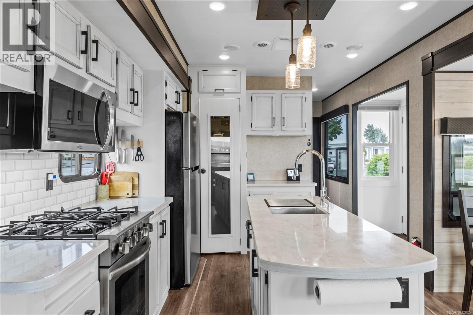 #208 200 Corfield St - 16