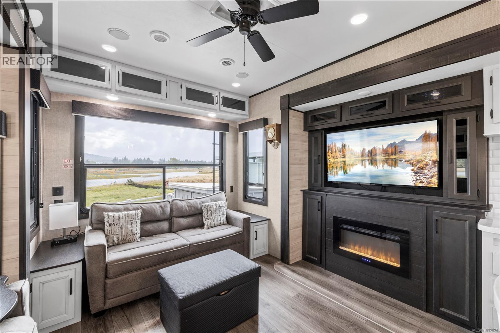 #208 200 Corfield St - 6