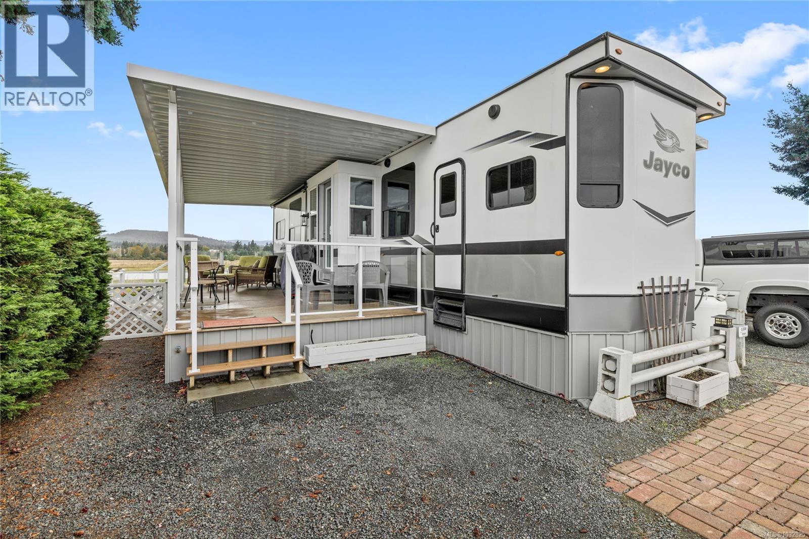 #208 200 Corfield St - 33