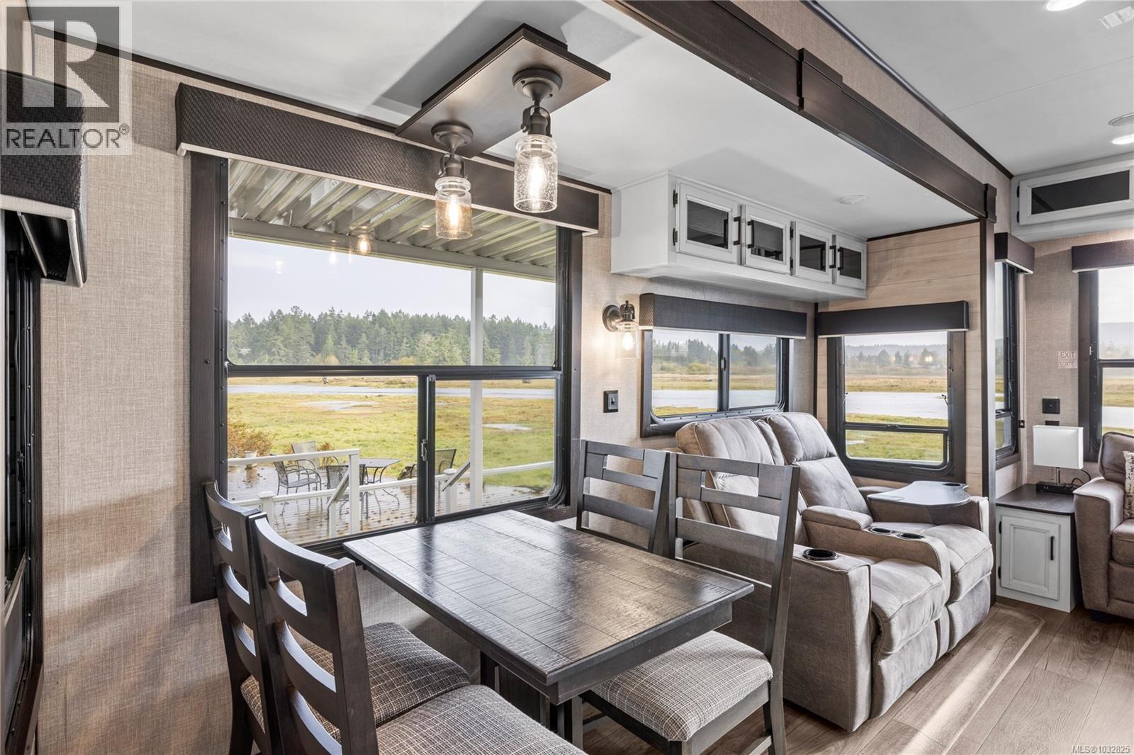 #208 200 Corfield St - 14