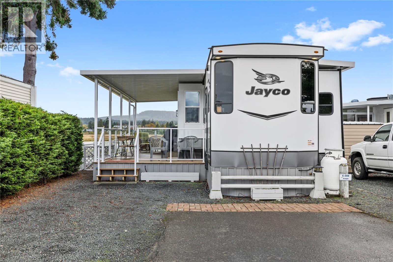 #208 200 Corfield St - 34