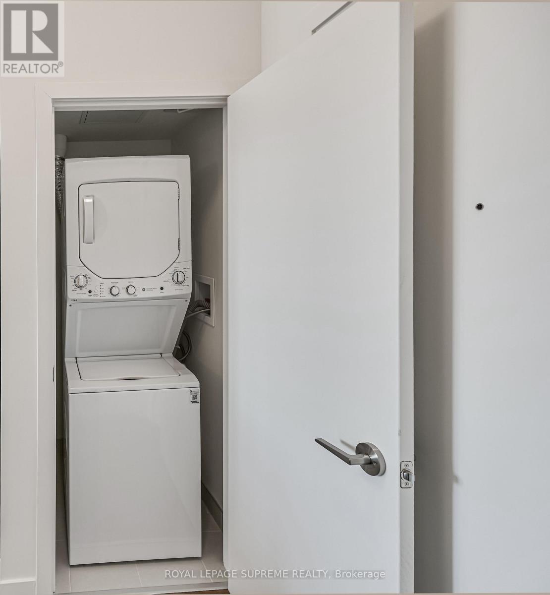 1020 - 51 CLARINGTON BOULEVARD — photo 23