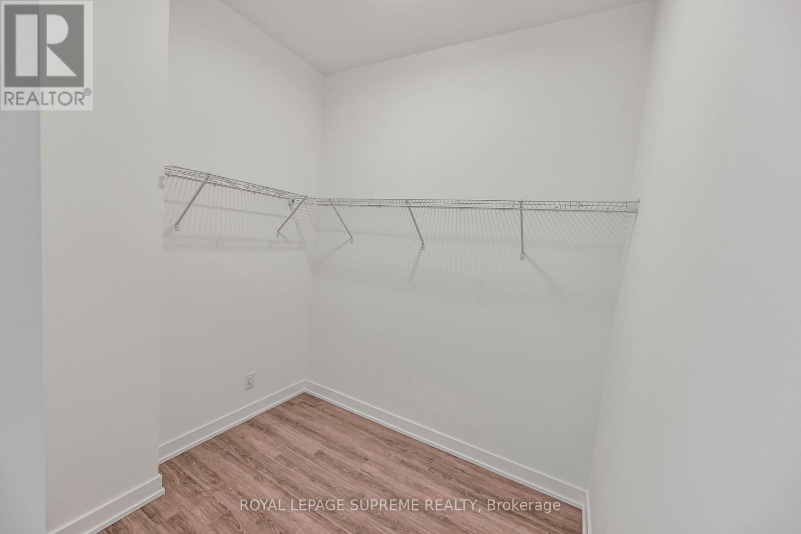 1020 - 51 CLARINGTON BOULEVARD — photo 18