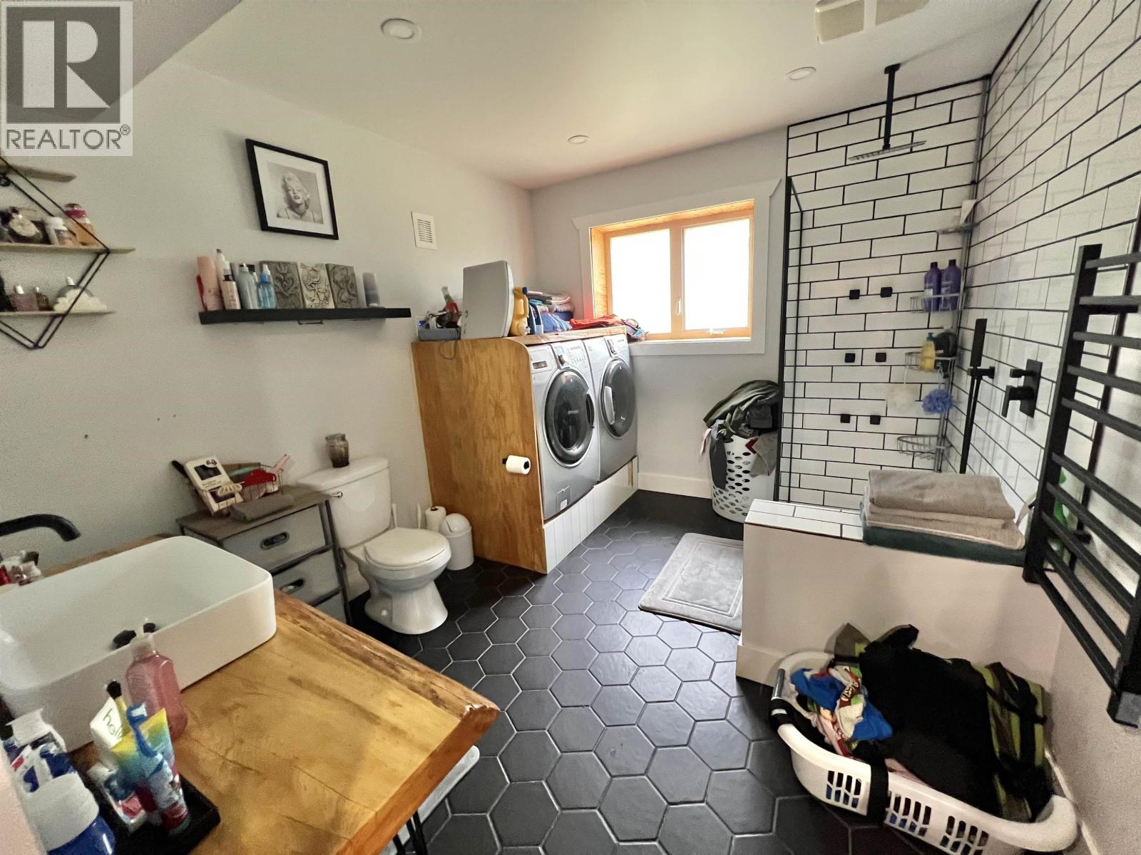 576 PILLSBURY AVENUE - 4