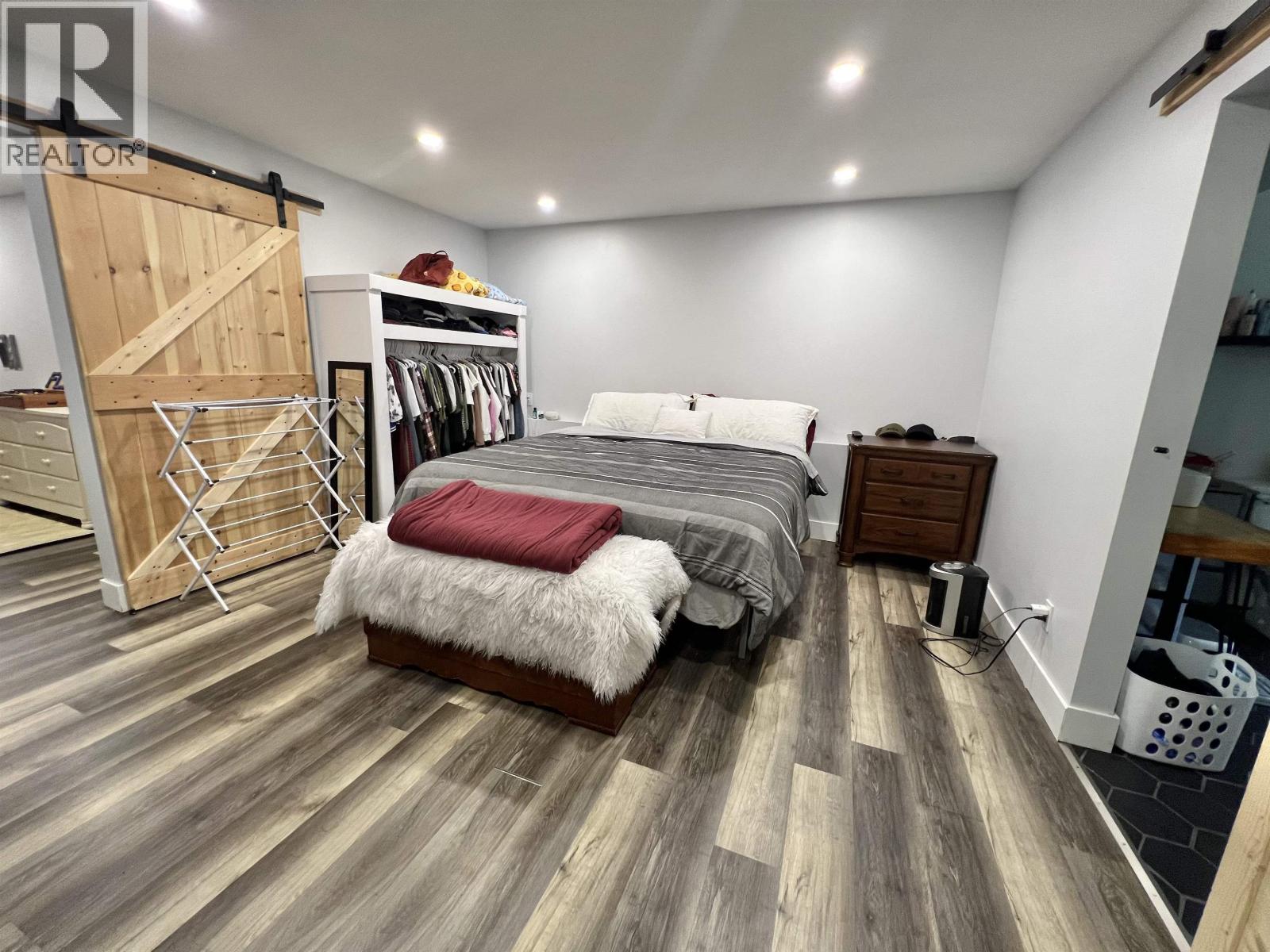 576 PILLSBURY AVENUE - 8