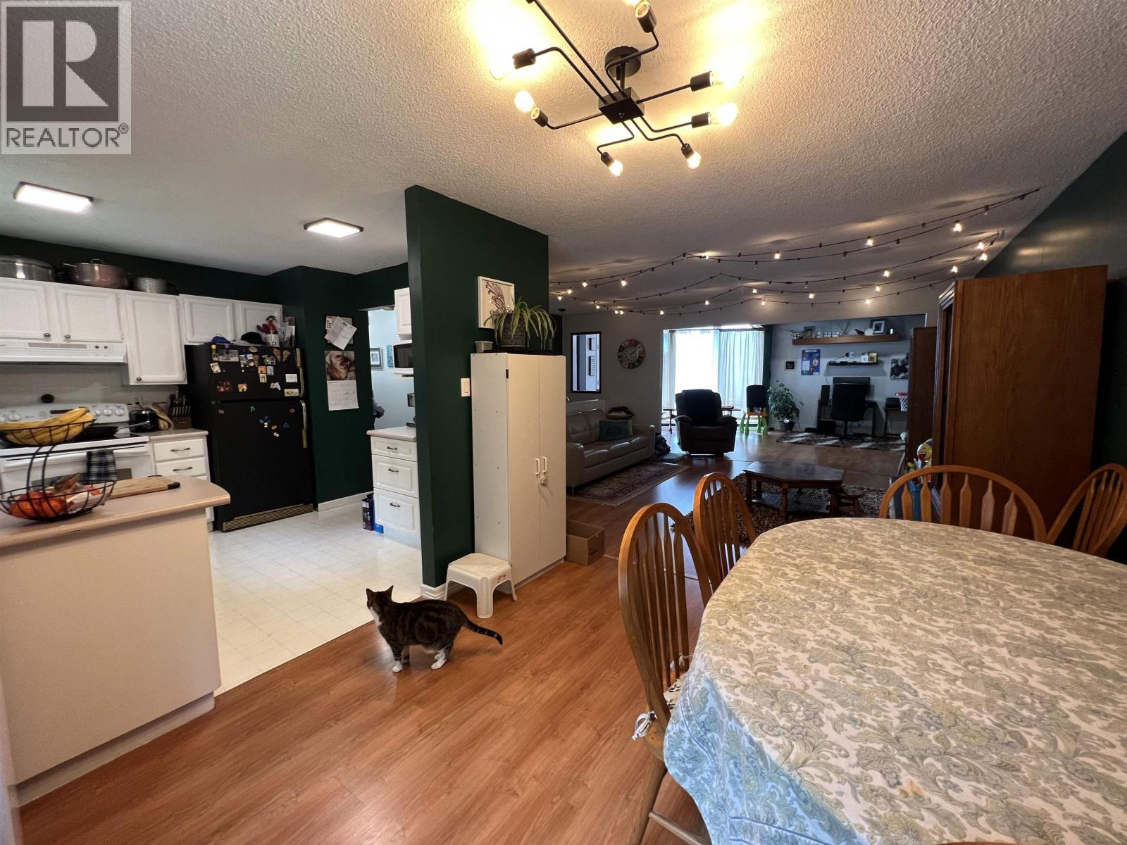 576 PILLSBURY AVENUE - 10