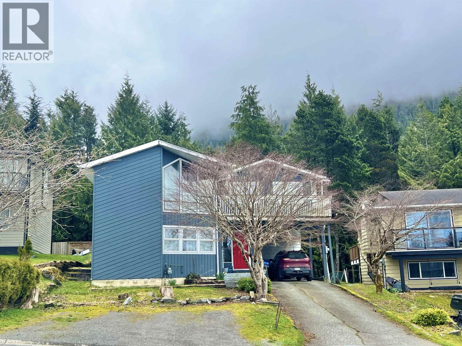576 PILLSBURY AVENUE - 1