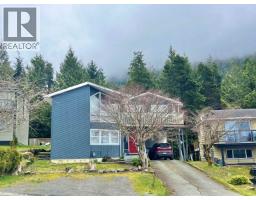 Foyer - 576 Pillsbury Avenue, Prince Rupert, BC V8J3Z6 Photo 12