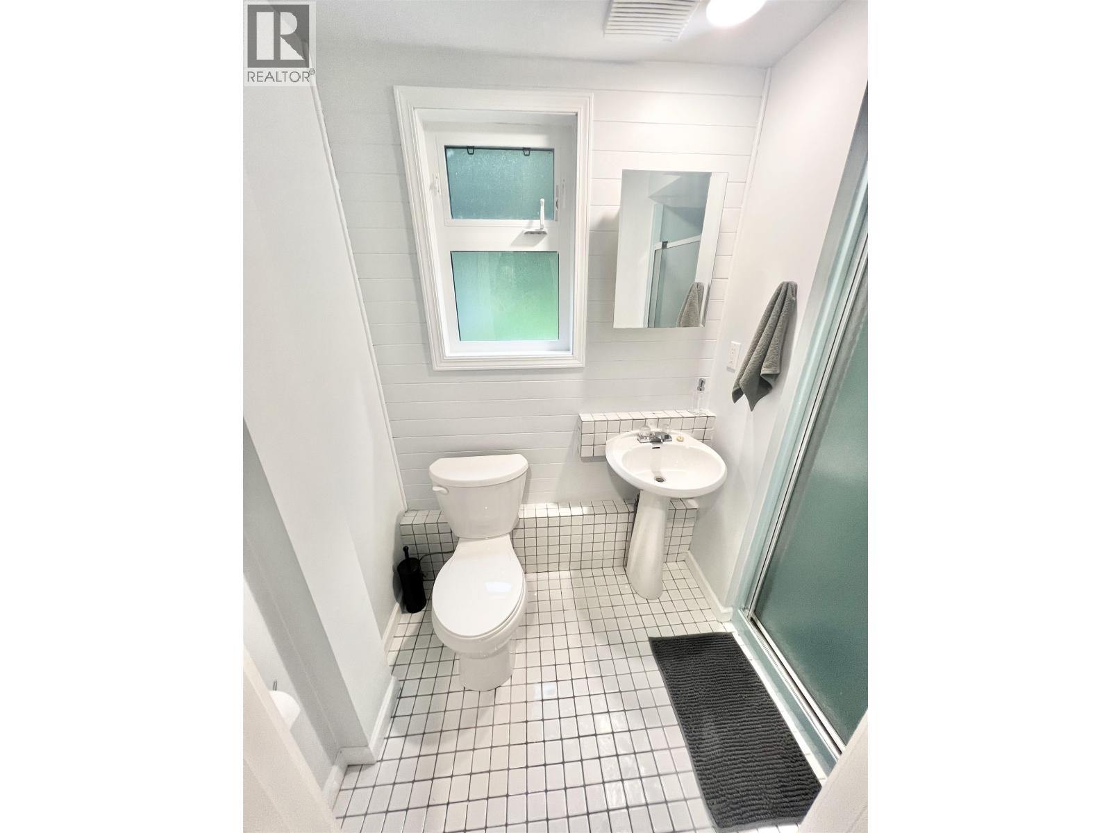 576 PILLSBURY AVENUE - 20