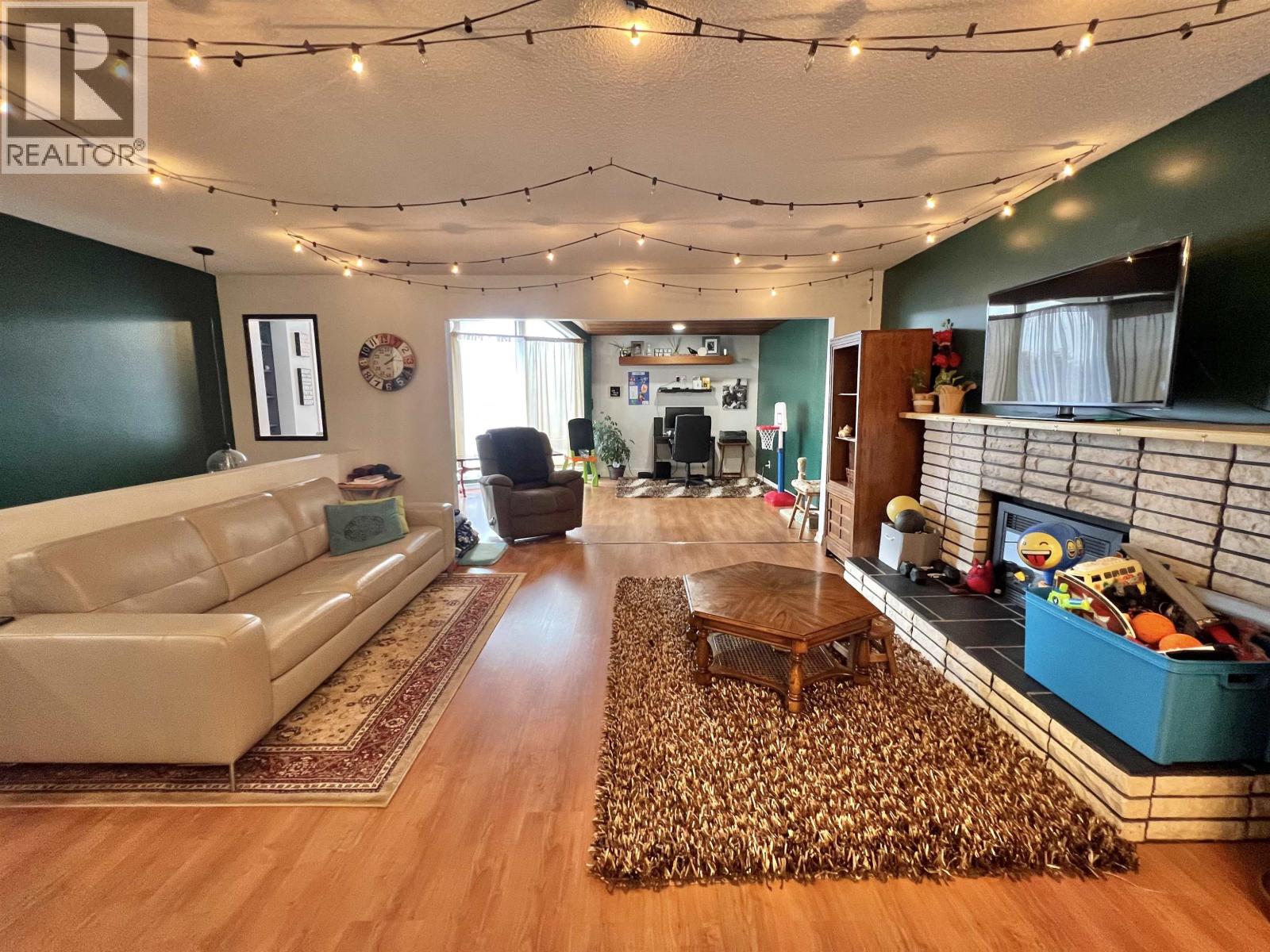 576 PILLSBURY AVENUE - 9