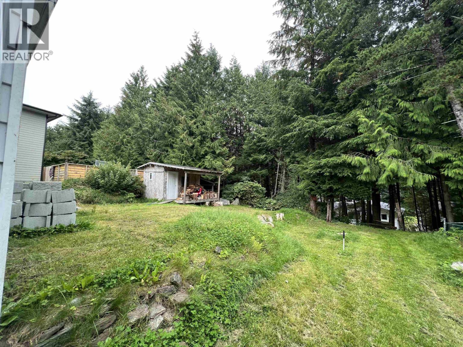 576 PILLSBURY AVENUE - 16