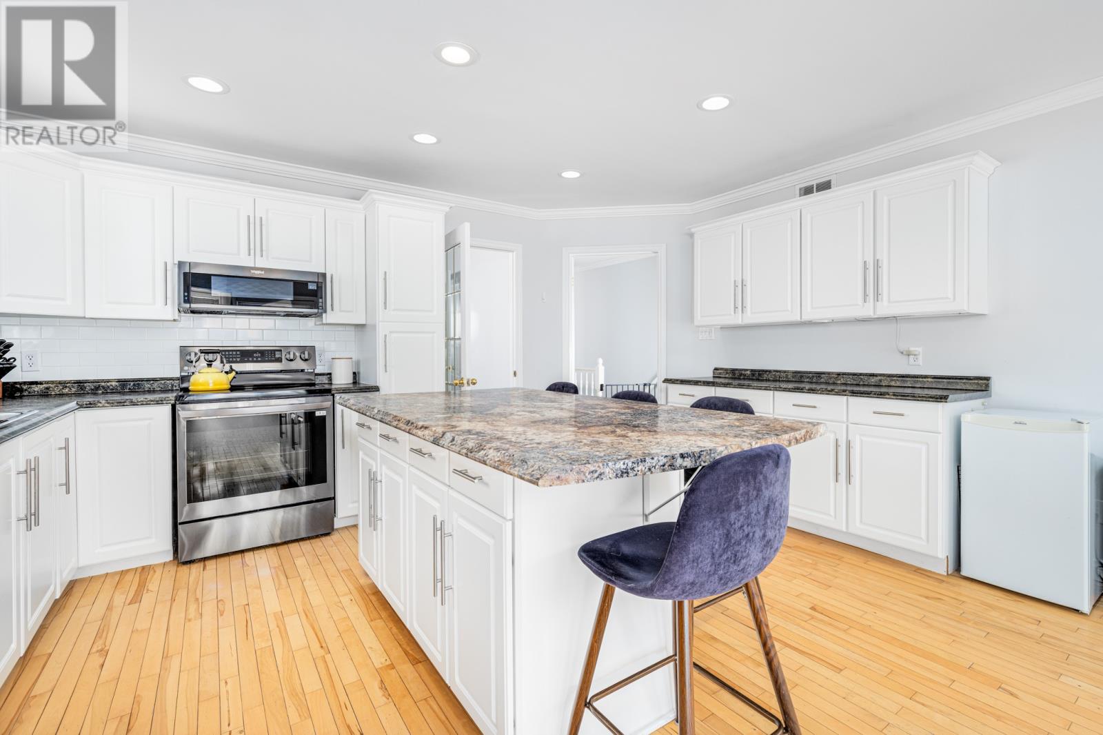 116 PENNEY CRESCENT - 9