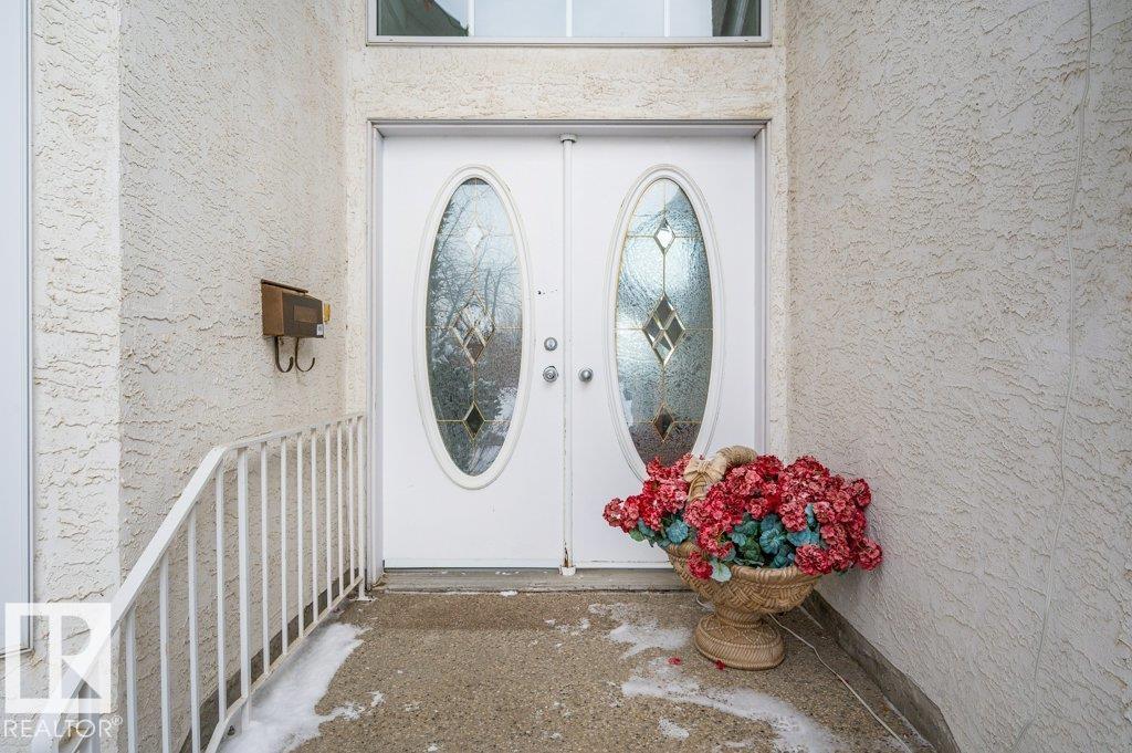 877 NOTTINGHAM BV, Sherwood Park