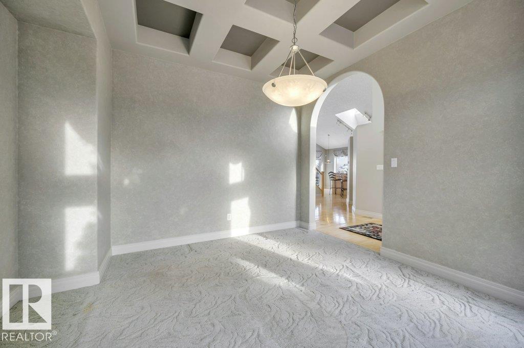 877 NOTTINGHAM BV, Sherwood Park