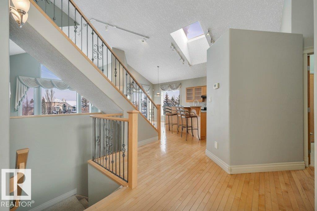 877 NOTTINGHAM BV, Sherwood Park