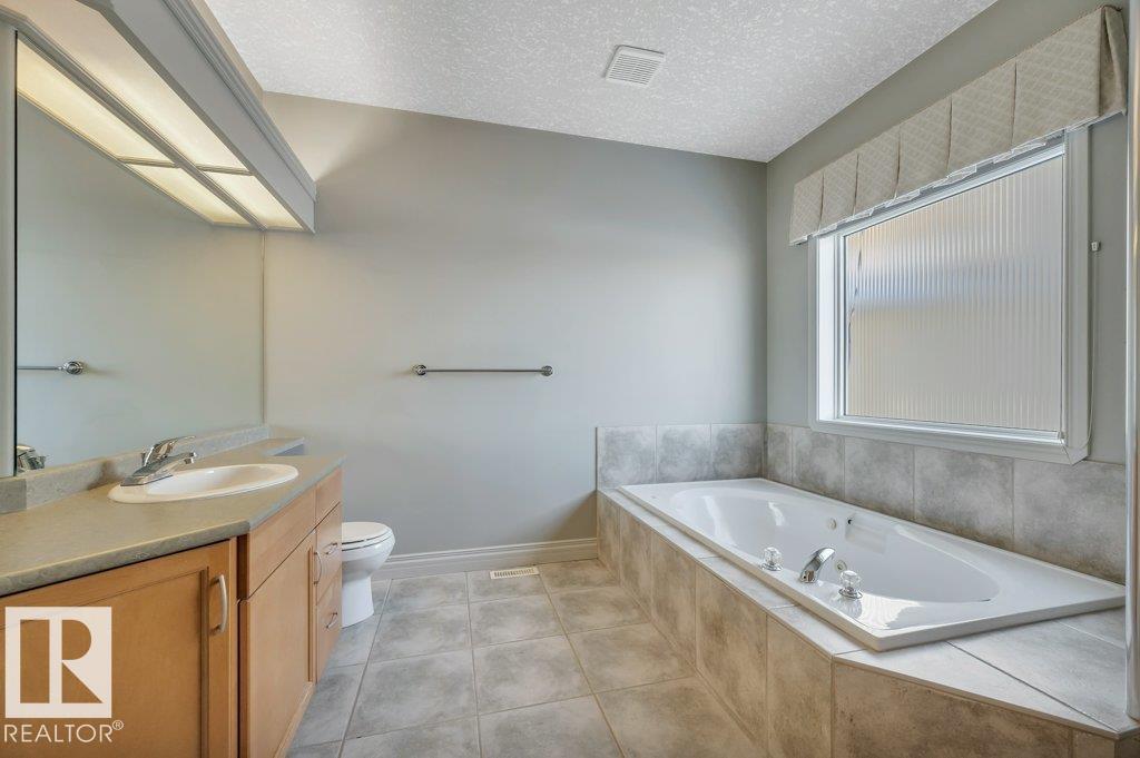 877 NOTTINGHAM BV, Sherwood Park