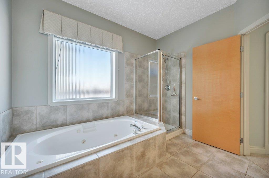 877 NOTTINGHAM BV, Sherwood Park