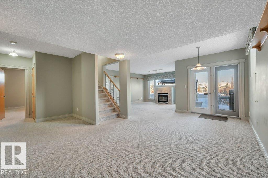877 NOTTINGHAM BV, Sherwood Park