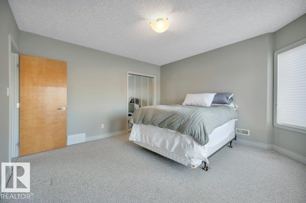 877 NOTTINGHAM BV, Sherwood Park