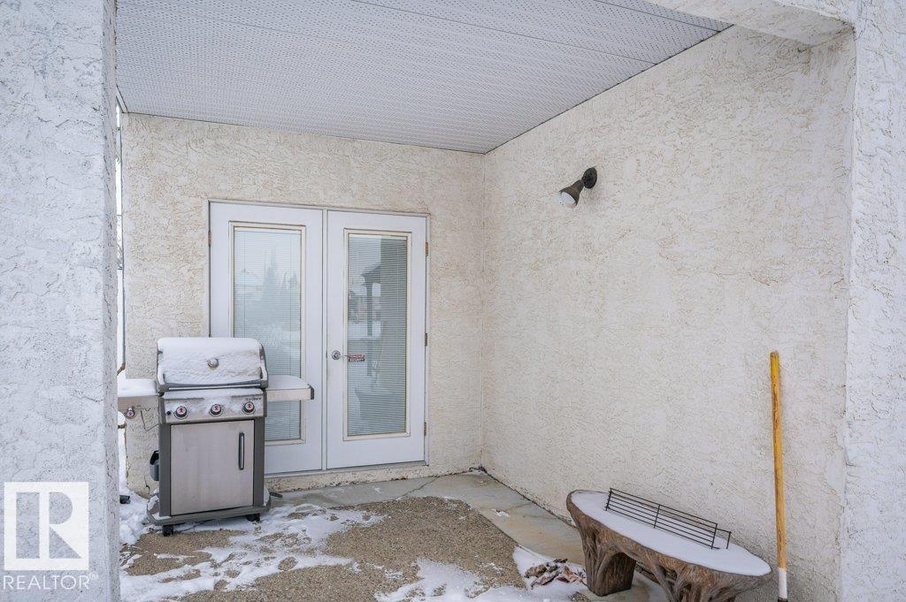 877 NOTTINGHAM BV, Sherwood Park