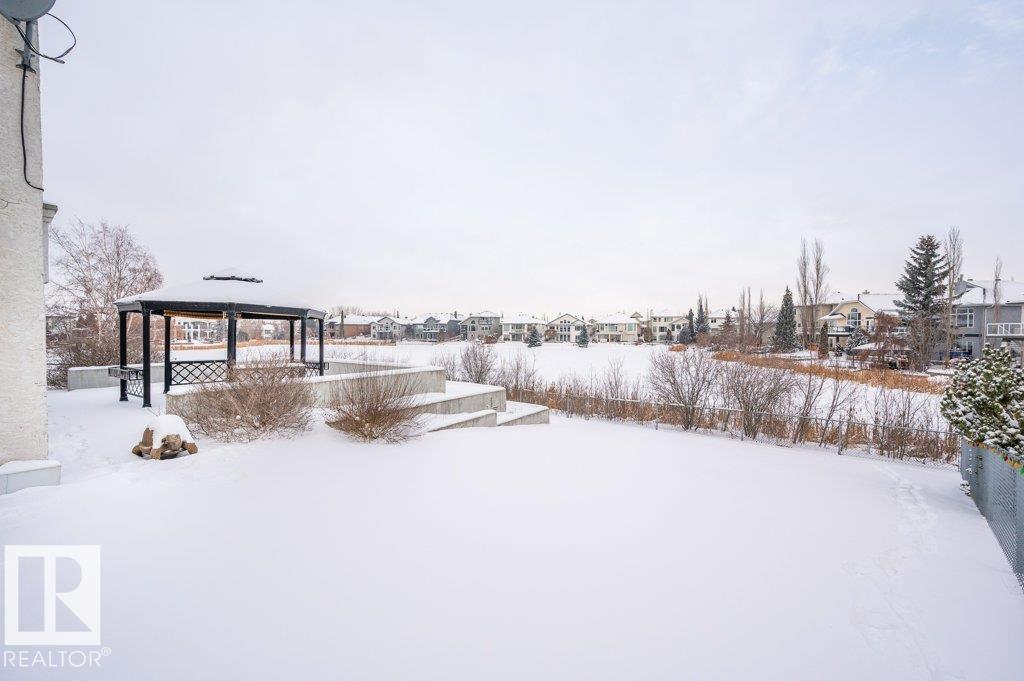 877 NOTTINGHAM BV, Sherwood Park