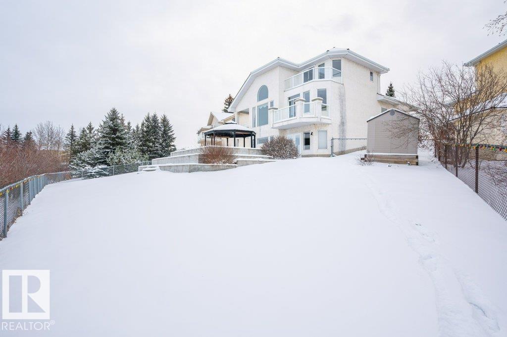 877 NOTTINGHAM BV, Sherwood Park