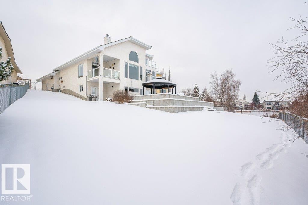 877 NOTTINGHAM BV, Sherwood Park