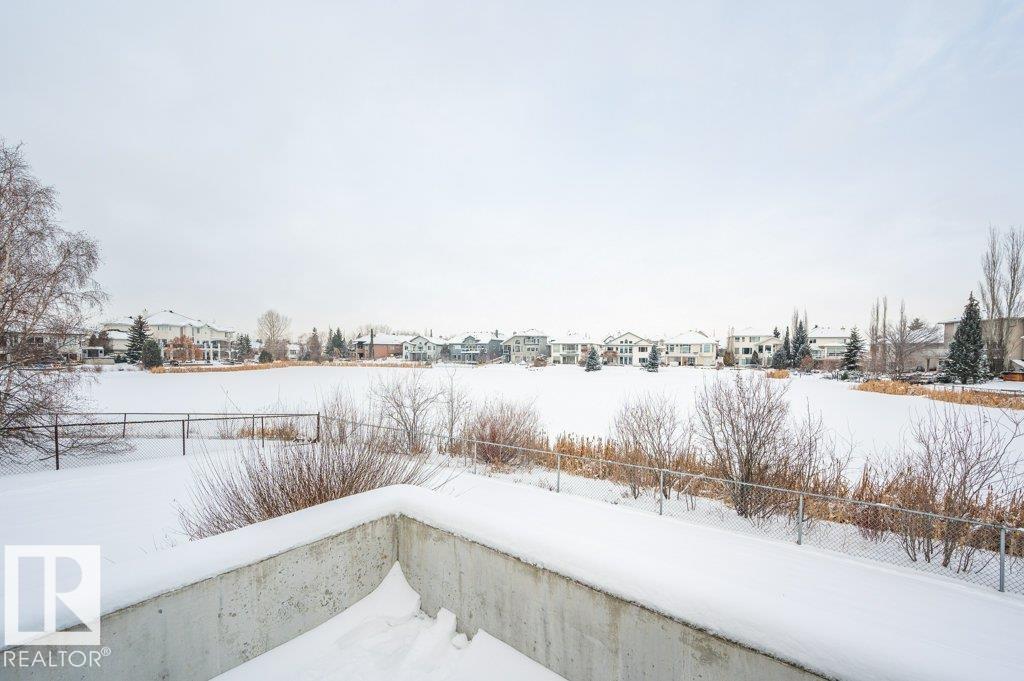 877 NOTTINGHAM BV, Sherwood Park